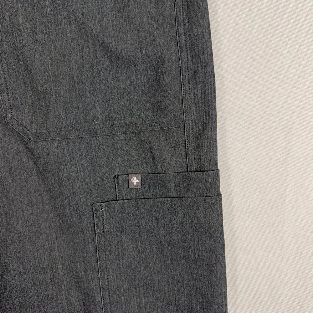 FIGS Men's Cairo Cargo Scrub Pants Technical Collection XXL Heather Grey
